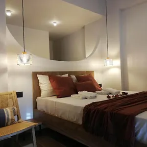 https://sim-apartments.rethymnohotels.net