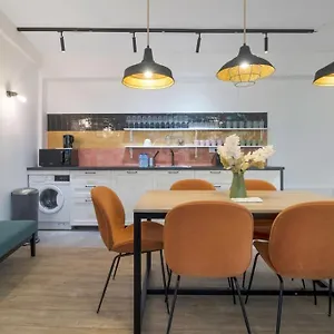 Brand New Flat For 8 People, 3 Bedrooms Paris