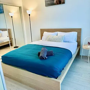 https://elegant-condo-near-eaton-centre-mall.hotelstorontoontario.org