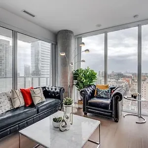 https://blue-jays-cn-tower-suite.hotelstorontoontario.org